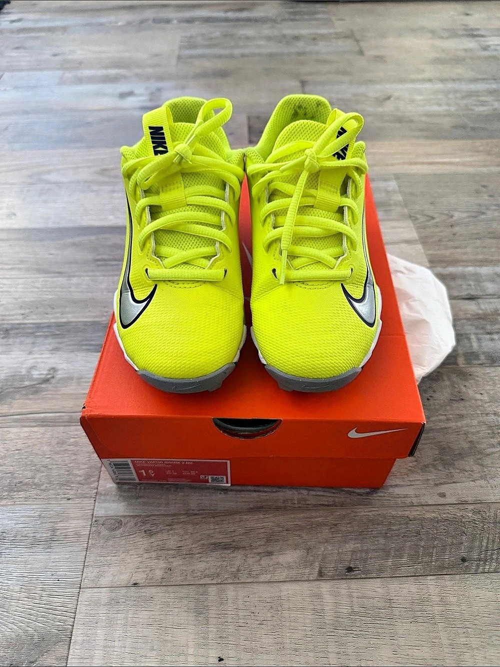 Nike Vapor Shark 3 BG Kids Sneakers Green & White US 1.5Y Like New